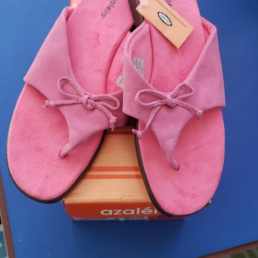 Azalea Nubuk Romantic Rose slippers